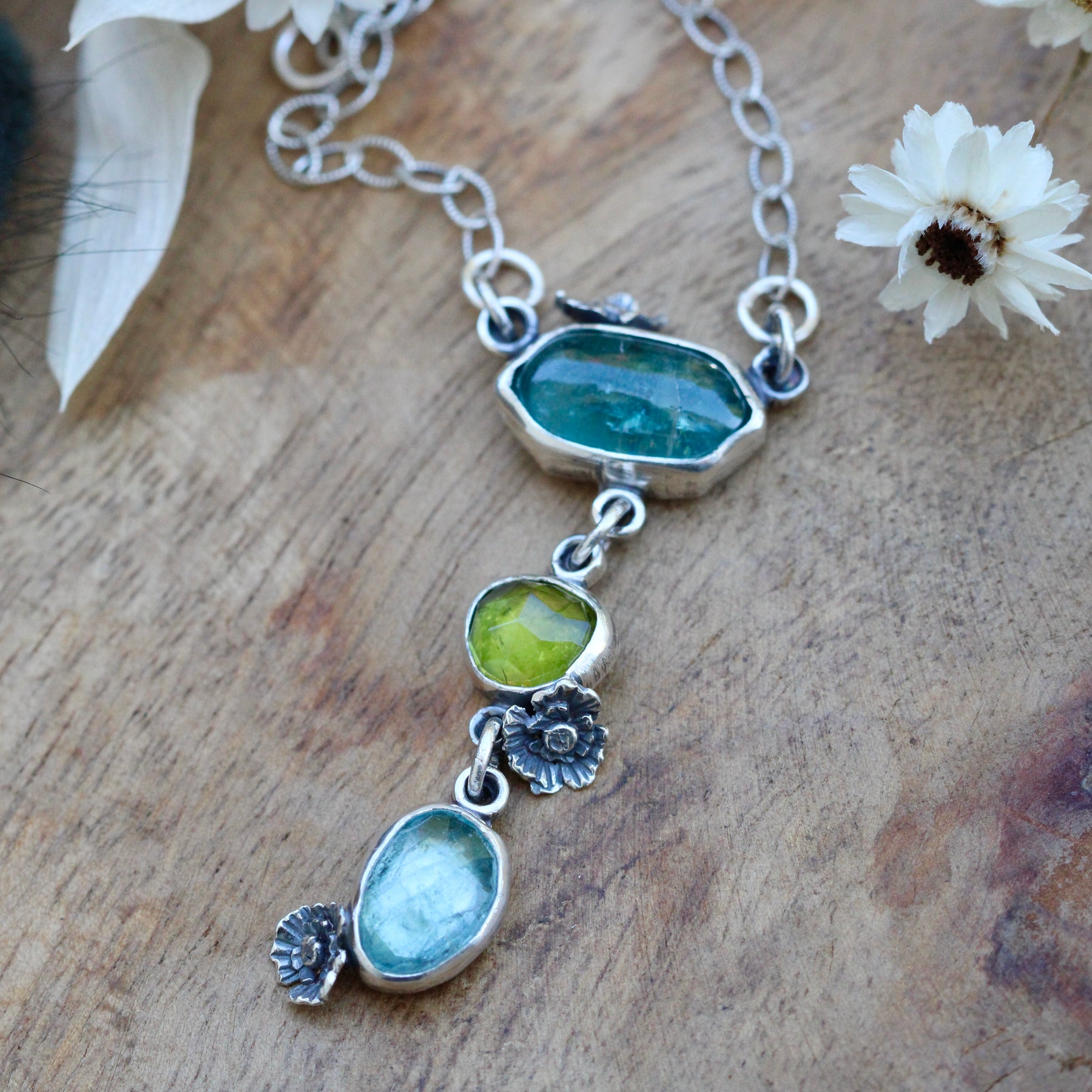 Wildflower wanderings Kyanite peridot and poppies necklace