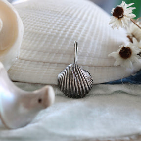 Clam Shell with Citrine Charm Pacific Coast Collection (Copy)