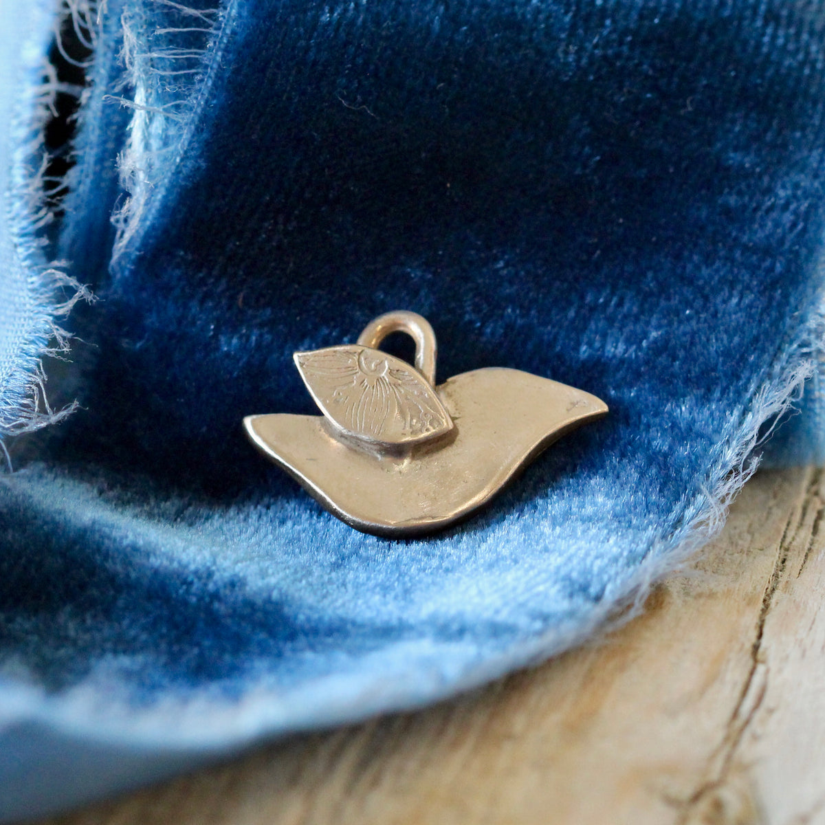 Peace Dove in Bronze. ARCHIVE SALE